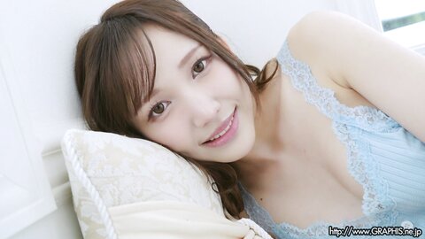 Graphis Gals – Momo Misono 御園もも Charmant Clip 3