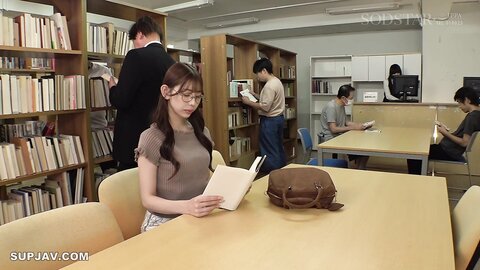 START-528 A Liberal Arts College Student Who Indulges In Reading On Her Way To School Squirts While Standing...