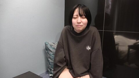 4859019 Exclusive 50% OFF! Until the 3rd, 1090 points!! [Sizzling Hot]****zynxzjo* ※Sleeping berth swap. Entering ultra-weird mode!! Promised creampie settlement with the weakling girl who cries like a kitten