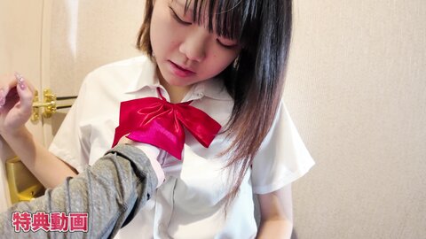 4860426-1 Exclusif [non censuré] ****zynxzjo* <F cup, beaux seins, visage enfantin, peau claire, corps sain, 18 ans> Une étudiante hautement qualifiée venue à Tokyo, un peu naïve ! Fellation dévouée ! Éjaculati