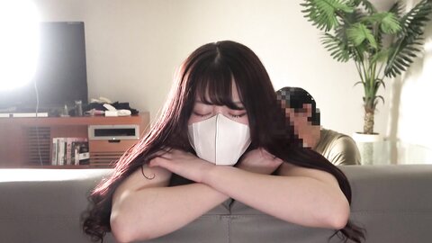 4861396-2 50% OFF! Half price until 22nd March [No makeup, completely amateur, raw creampie]****zynxzjo* A beauty and an older gentleman meet, immediately engaging in a deep blowjob for one shot! Her pussy is t