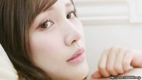 Graphis Gals – Momo Misono 御園もも Charmant Clip 4