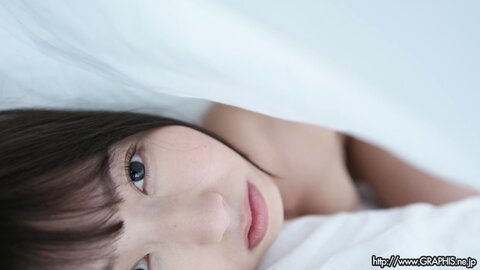 Graphis New Year’s Holiday SPECIAL 2025-2026 – Miyu Aizawa 逢沢みゆ Come Across Clip 1