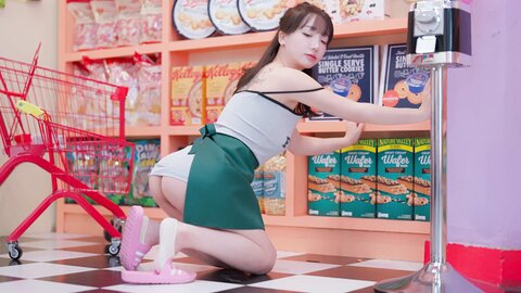 Son Ye-Eun (손예은) - Night Shift (2)