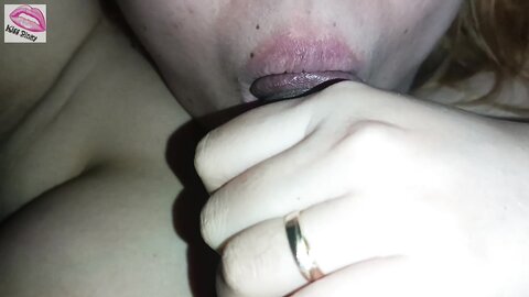 Menikmati Tubuh Teman Kerja Kiss Pinky
