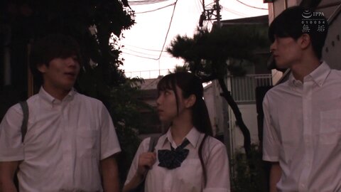 MUDR-362 A Day When She Was Unable To Return Home After Searching For The Soccer Team's Training Camp, She...