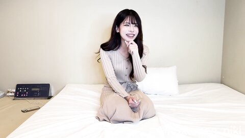 4567023-1 Full-face reveal! **pzzyxqx*z*** Drawing whilst having sex with a genuine S-class 18-year-old illustrator. I’ll be sharing the wild sex I can’t tell my boyfriend about. 120% guaranteed to be cute.