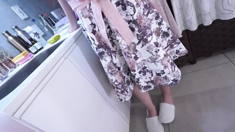 4673651 Exclusive※20-year-olds only Say!**pzzyxqx*z*  We’re living together, and when I got home, she boldly seduced me in a naked apron, so I couldn’t resist and came inside her repeatedly!
