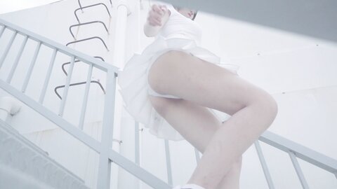 [Cosplay] 阿薰kaOri 天台 [82P1V-649MB]