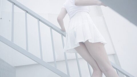 [Cosplay] 阿薰kaOri 天台 [82P1V-649MB]