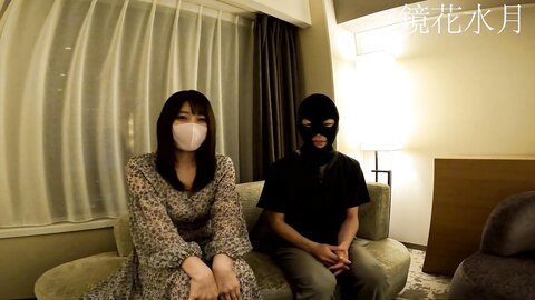 FC2PPV-3111812麻衣酱片头出镜兔女郎乳交夹射JK服做爱粉丝感谢祭-镜花水月