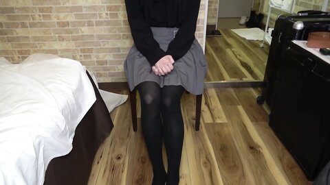 4869346 [Unrated]**pzzyxqx*z* A wild, wild gal from G〇shita! When you talk to her, her smile is absolutely adorable, and she absolutely loves naughty stuff⤴ A slender body and gorgeous legs in knee-highs. Squ