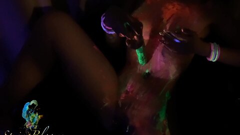 Teen Gf Makes Him Cum And Uses Sperm From Condom Under The Uv Light