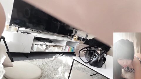 Cute Asian Babe Getting In The Living Room By A Fat And Shaved  Babyyurin