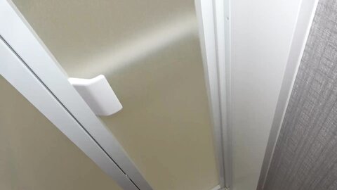 4873940-3 [Face shown \ No \ Medium]**pzzyxqx*z* A 20-year-old beauty takes on an older man’s cock in the ‘Semen Extraction Championship’, using vacuum blowjobs and nipple play… but if she can’t make him cum wi