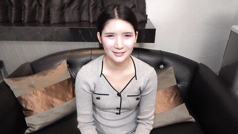 4874090-1 [First Shoot] **pzzyxqx*z*: The fair-skinned, slender body of an Asian beauty of an esthetician. Her cool expression grows increasingly lustful as she is stimulated by a hard cock.