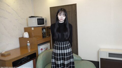 4875356 ♀212 [Early Purchase Recommended]**pzzyxqx*z* An 18-year-old innocent, black-haired beauty with a dream of becoming an actress—she has pubic hair and a slender figure. Plenty of internal cumshots. I’d