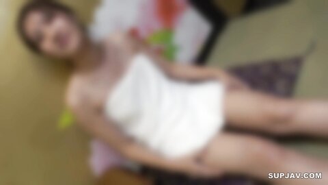 4883698 [SNS合計2億VIEW超え！]**pqjqqnssx* 某有名企業重役の箱入り。新たなワザを引っ提げオトコたちの精液を搾り取る。はちゃめちゃＳＥＸナイト。