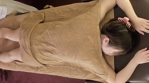 4884363 Sexual Harassment Body Treatment #316 [‘I’ve got a cock inside me…!’ A client with a gorgeous H-cup figure and a boyfriend succumbs to pleasure, reaching multiple orgasms with another man’s cock]**pqj