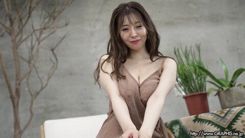 Graphis Gals – Kanon Hinano ひなの花音 Sensual Beauty Clip 1