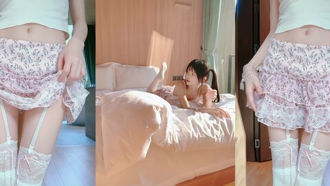 [Cosplay] 桜桃喵 春日碎花 [57P1V-1.13GB]