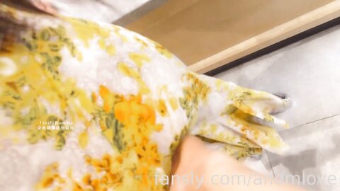 10 31 亲爱的，你喜欢这套衣服吗？????