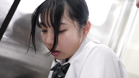 FNS-179 [4K] The Person With Whom The Crotch Is Played With Every Morning On The Way To School And M Aroused....