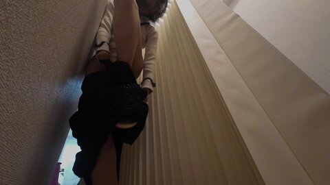 4892165-2 Exclusif [Séance photo privée · Masseuse érotique] ***szxpnnq*x <Une femme rasée comme Masami Nagano> « Que se passe-t-il quand on essaie un massage érotique ?! » Ma chatte me démange et mes tétons so