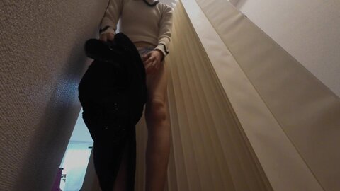 4892165-2 Exclusif [Séance photo privée · Masseuse érotique] ***szxpnnq*x <Une femme rasée comme Masami Nagano> « Que se passe-t-il quand on essaie un massage érotique ?! » Ma chatte me démange et mes tétons so