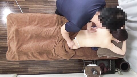 4896293-1 Exclusive50%OFF!5/17日迄半額！[無/なま中出し]***szxpnnq*x 長身でスタイル抜群の美しいOLさんが、マッサージ器具での施術が気に入って頂いてリピーター様になって頂きました。長時間労働でストレス限界です