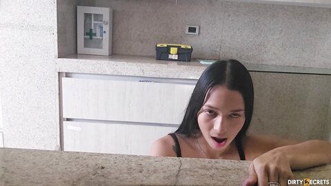 Emma Has A Water *** And The Plumber Plugs It With His Dick Emma Anturin