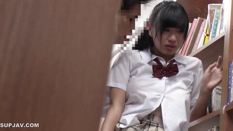 Student Matsuri Kiritani has a stalker between the trains and school (STAR-816)