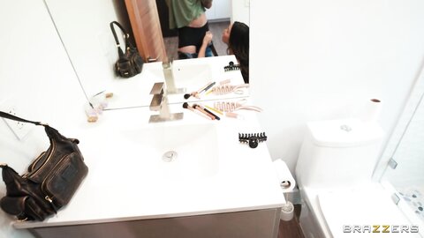 Lucy Mochi Ready for Anal Sex