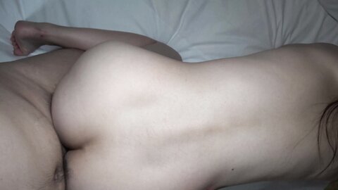4900508 50 % de réduction !♀218 Petite baise ! **pqjqqnssx* 3 éjaculations internes d`affilée avec des amatrices. Une fille au visage poupin et aux beaux seins prend des poses coquines et s`ouvre la chatte pe