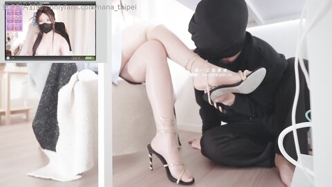 娜娜Nana Taipei 同学的妈妈3上部我的妈妈是色情直播主