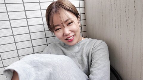 4903721 Exclusive50%OFF!6/5まで990pt\!**pqjqqnssx* !　ハワイ帰り小麦肌美女、ワンナイトの後も興奮冷めやらず、ボディタッチからの濃密中出しセックス継続！