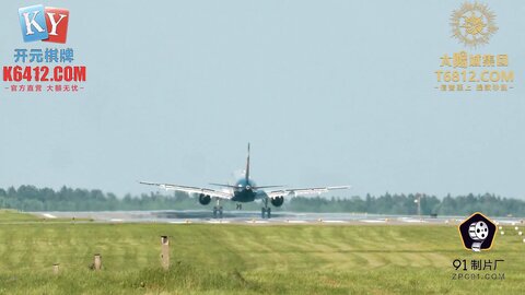 91KCM-090偶遇老同学引狼入室惨遭强奸