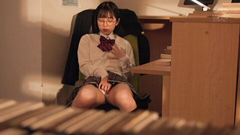 CAWD-520 Im A Middle-Aged Teacher, Easily Lost My Virginity By A Quiet Literature Girl And Awakened To A...