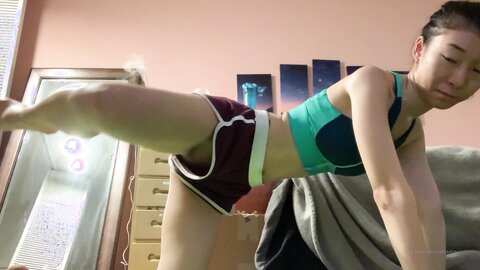 Asianasstro 04 09 2020 830870875 Butt Workout In My Sports Bra And Booty Shorts Shhhh No Panties Iбm Thinking About Do