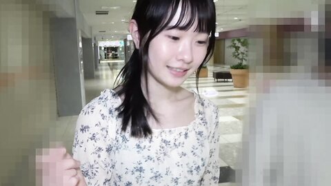 3259498-1 `I don`t need money I want to go home now` 18-year-old member of a very popular idol group