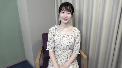 3259498-1 `I don`t need money I want to go home now` 18-year-old member of a very popular idol group