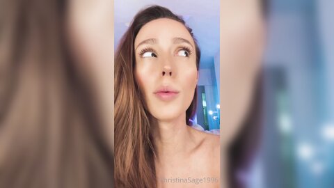 Christinasage1996 2021 10 22 2254082101