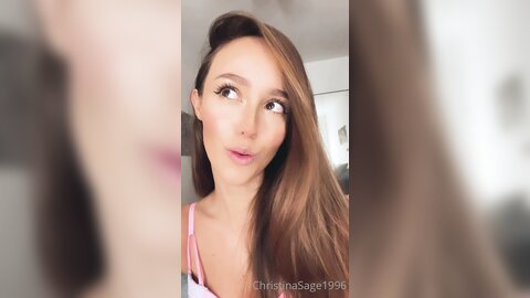 Christinasage1996 2021 10 27 2258545864