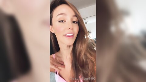 Christinasage1996 2021 10 27 2258545866