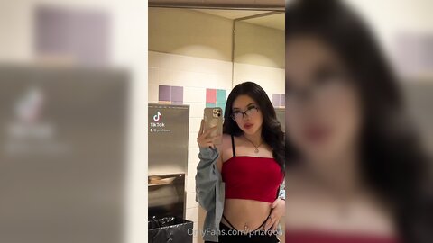 Prizfdoe 24 07 2022 2534159801 Who Wants A Custom Tiktok Msg Me Asap