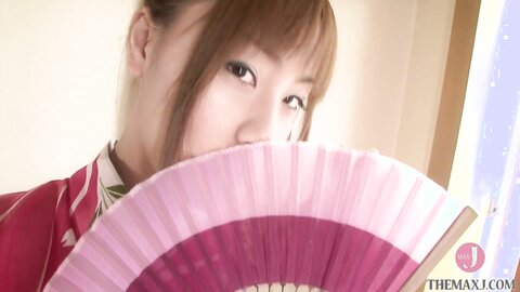 Beautiful Woman In Yukata Gets Aroused By Vibrator
