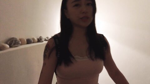 Taiwanese College Girl Goes On A Trip To Fuck With The Hotel Owner Wit
