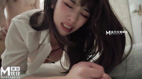 LY-021恋母癖儿子强上美乳母亲