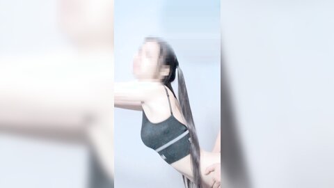 แตกในหี Tiny Fitness Girl Fucked By A Horn