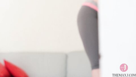 Hot Japanese Girl Takes Off Her Yoga Pants After Workout